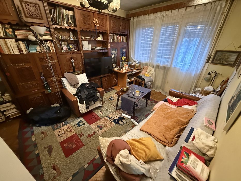 Vand Apartament / Nefinisat 4 camere + living Str Careiului Etaj 3