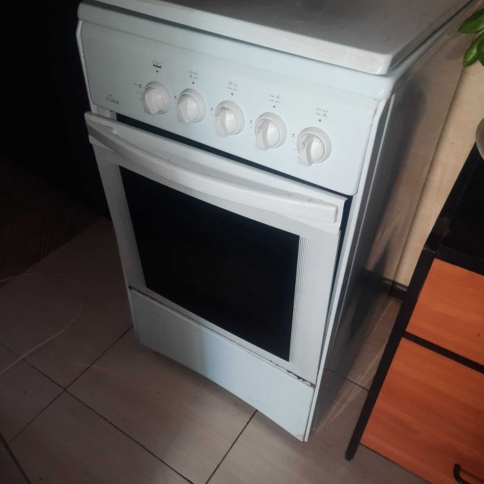 Продам газовую плиту