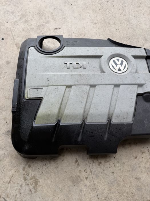 Капак на двигател Volkswagen 2.0 TDI