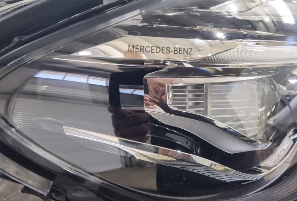 Фарове за Мерцедес Е класа W213