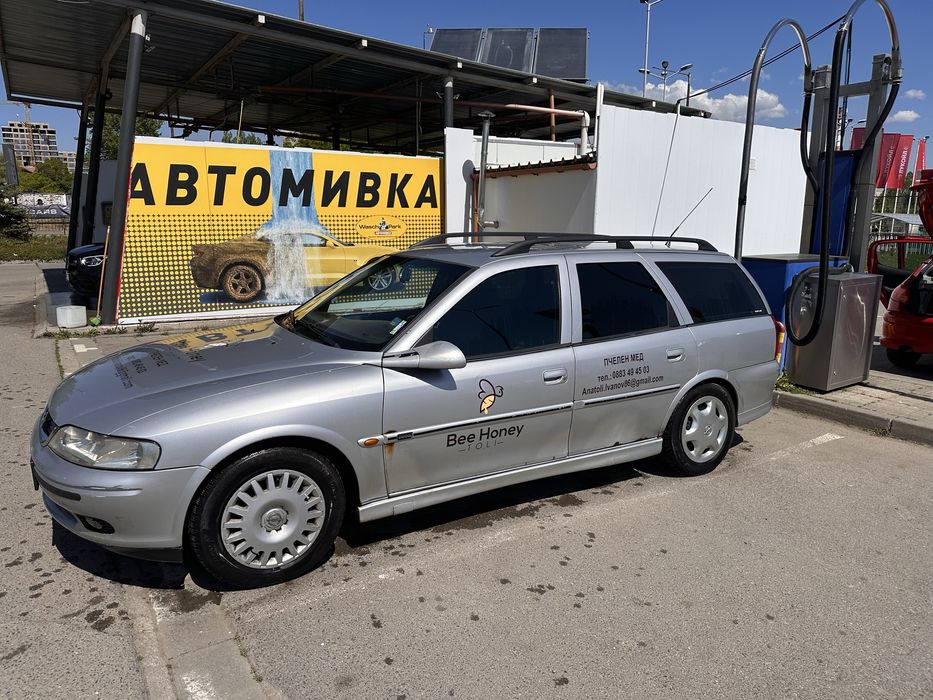 Опел Вектра Б фейслифт 2000 година