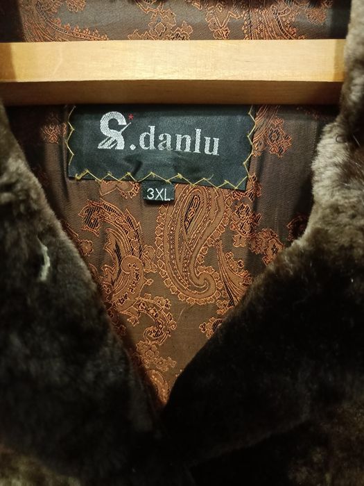 Шуба цигейковая.