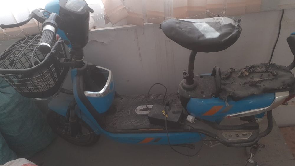 Мопет электро скутер