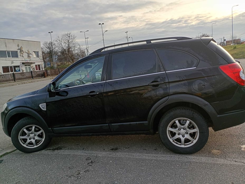 Vând Chevrolet Captiva