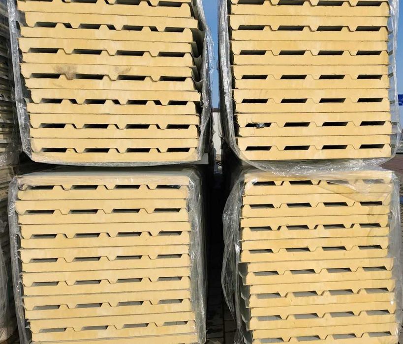 Panouri sandwich / policarbonat / tabla cutata / accesorii