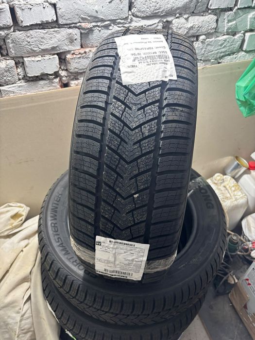 Anvelope iarna 215 55 R17 XL