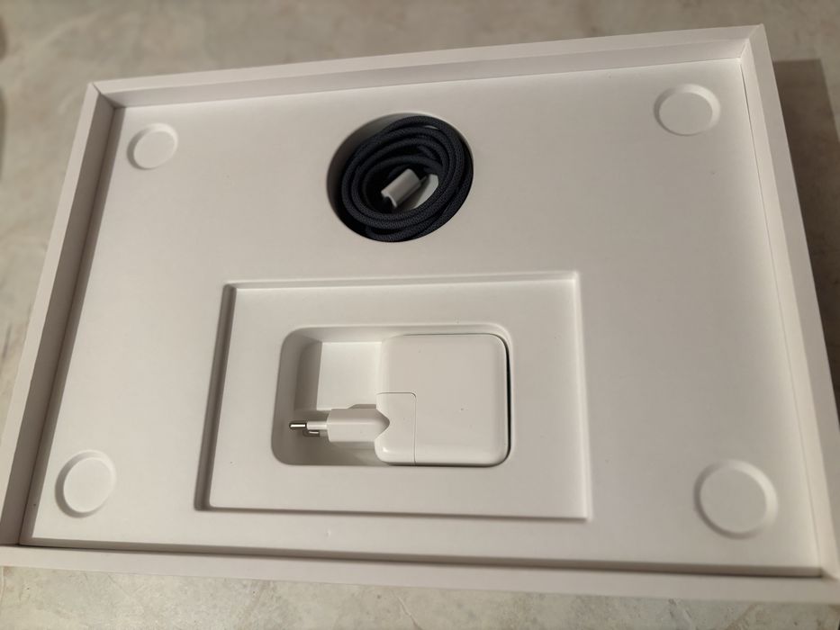 Макбук М4 сатылады