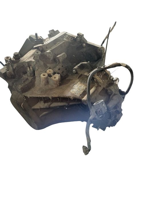 Cutie De Viteze Manuala 6 Trepte Mitsubishi Carisma Saloon Da_ 1996 -