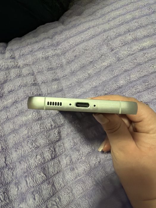 Продам Samsung S23 FE Продам