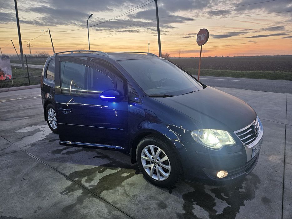 Vind touran propietar