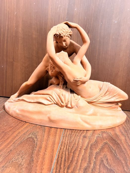 Statueta din teracota semnata P Ipsen sec 19  40/27 cm