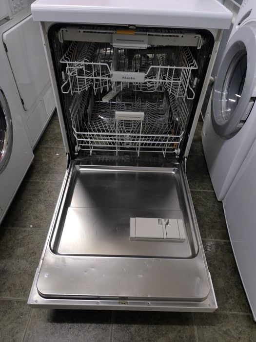 Съдомиялна Miele G 6300 SC - 60см. Свободностояща.