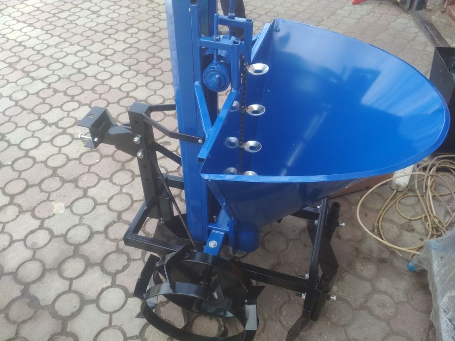 Картофелесажалка