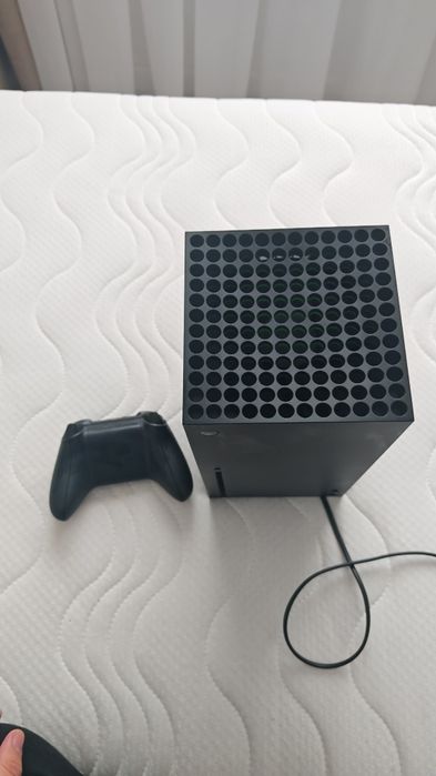 Xbox Series X 1TB + controller – ca nou