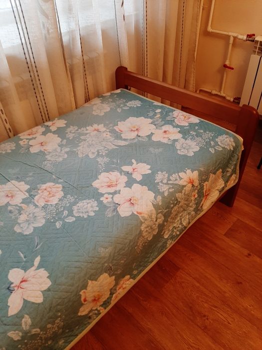 Продам кровать с матрасом
