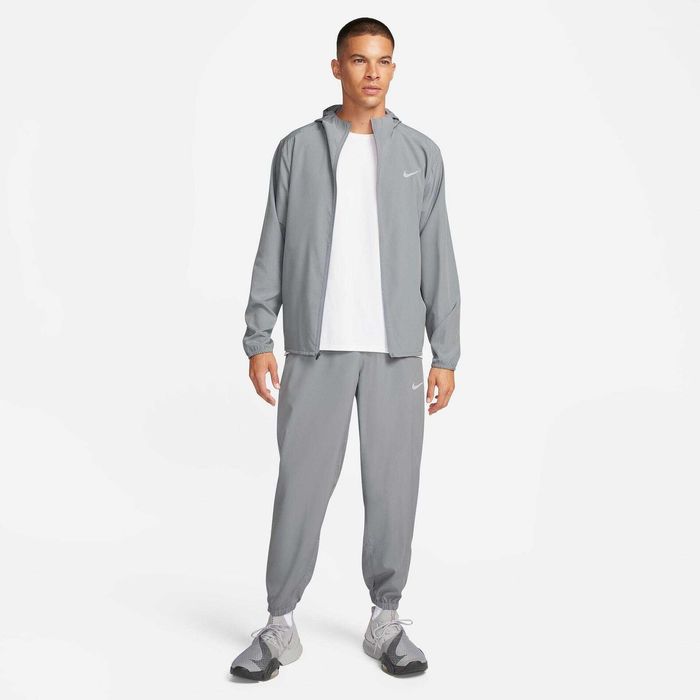 Ново мъжко яке за тренировки NIKE FORM HOODED VERSATILE JACKET р-р ХL
