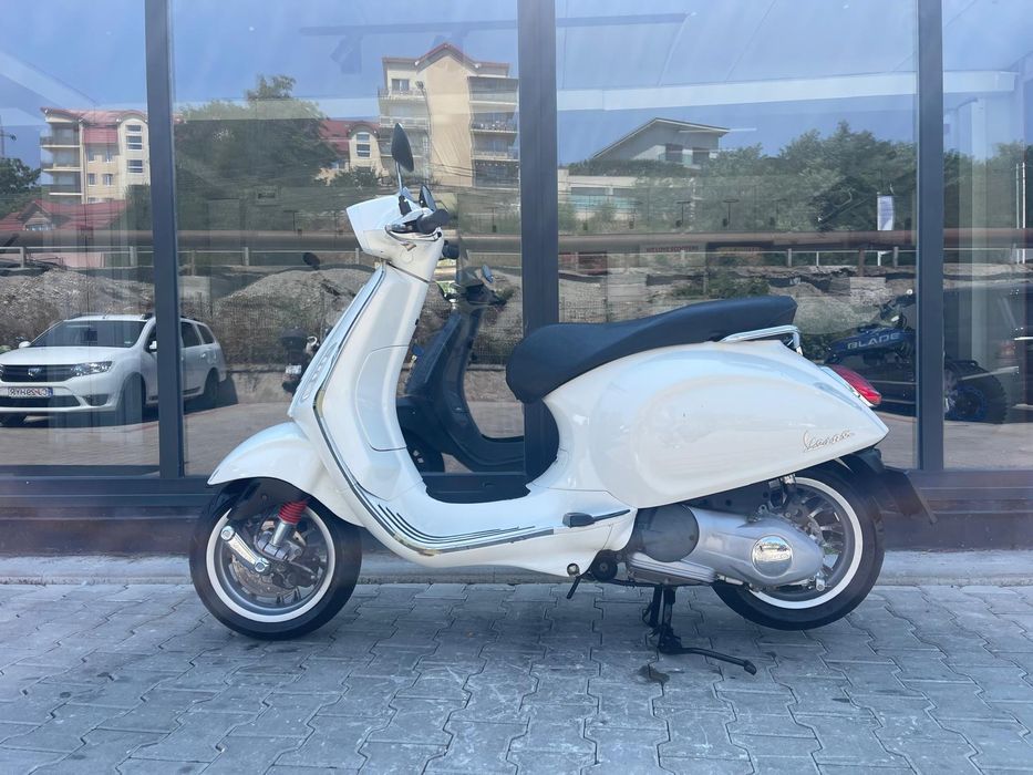 Vespa Sprint - 125 cc - Transport Gratuit - Garantie -