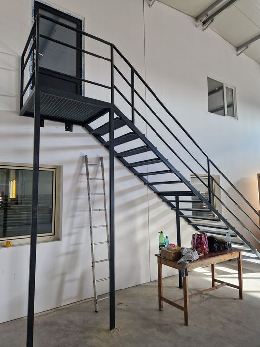 Scări metalice de interior,exterior