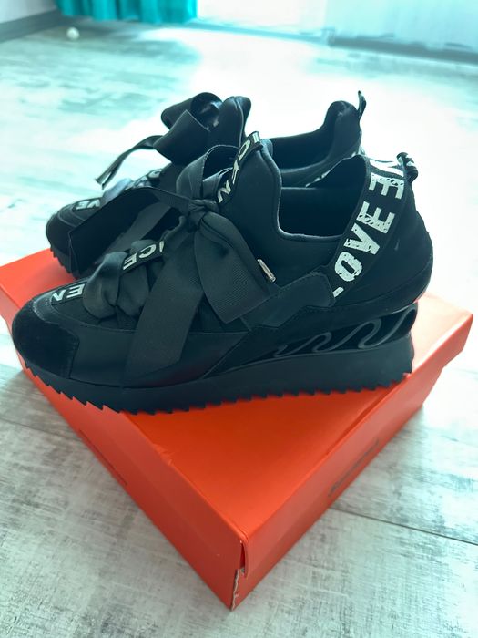 Сникърси  Seniorah