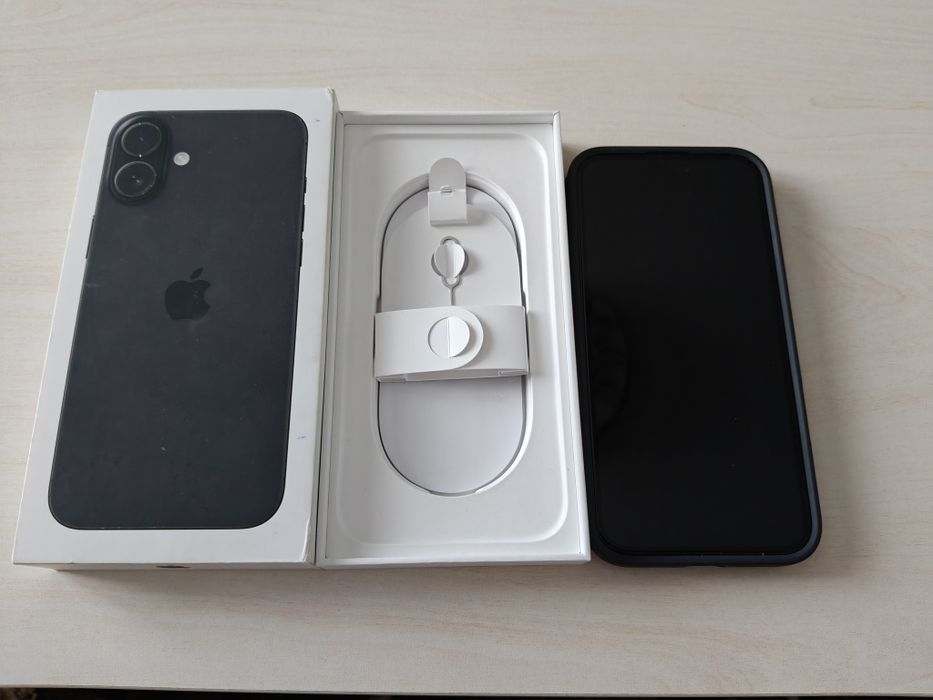 Iphone 16 plus с гаранция