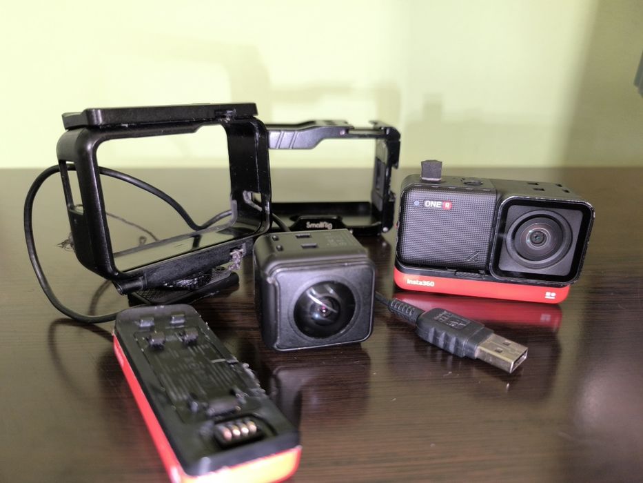 Insta360R экшн видео камера