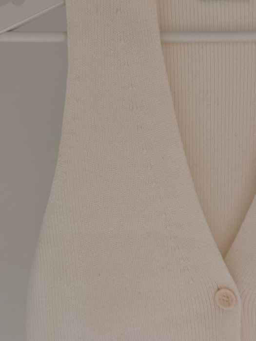 Стилен дамски елек от Massimo Dutti