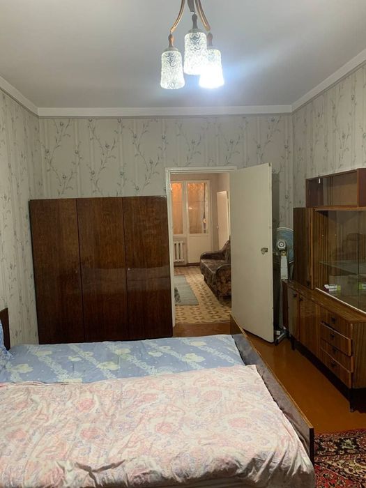 Yunusobod tumani 6 kvartlda 3 xonali kvartira sotiladi.