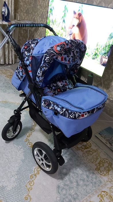 Продам новую коляску