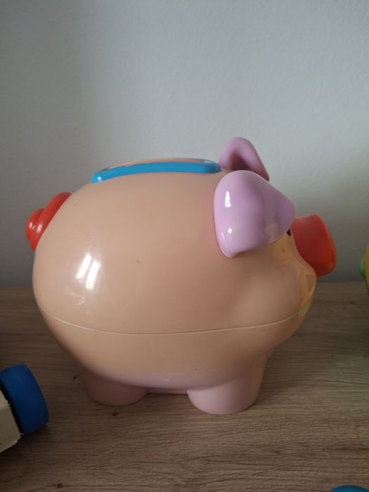 Vand lot cu 4 jucarii pentru copii micuti