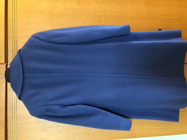 Vând palton din stofa de lâna, căptușit, pentru femei