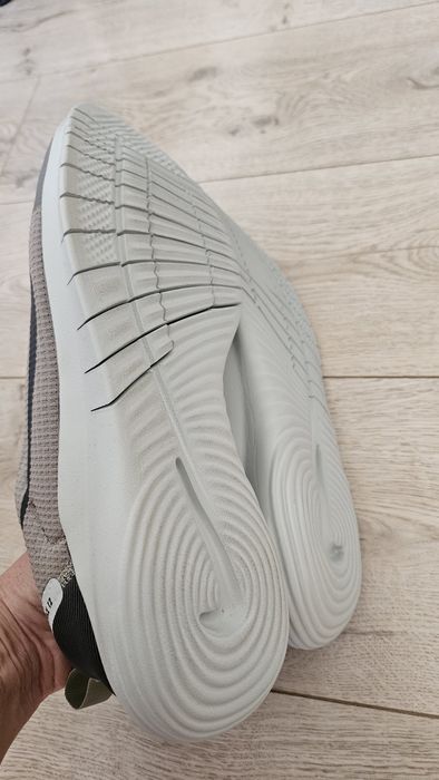 Кроссовки Nike 42р