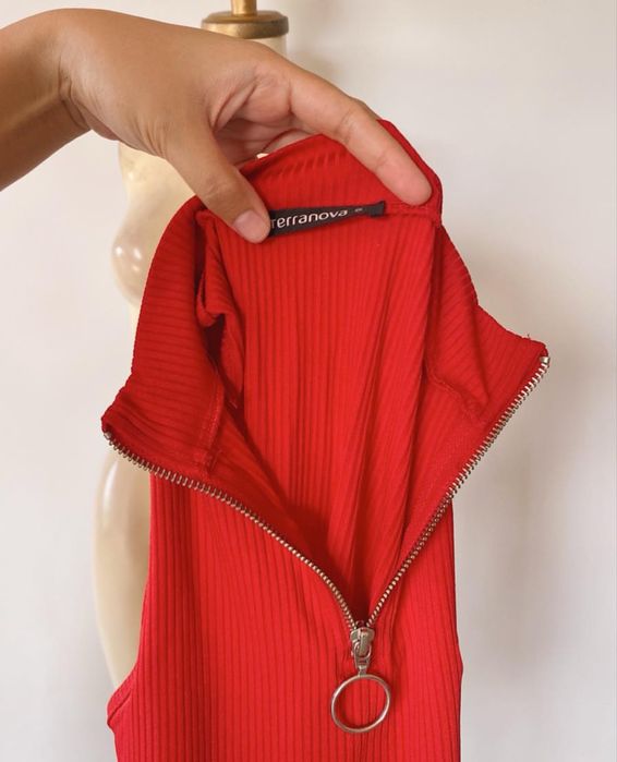 Terranova дамскo боди в червен цвят с цип