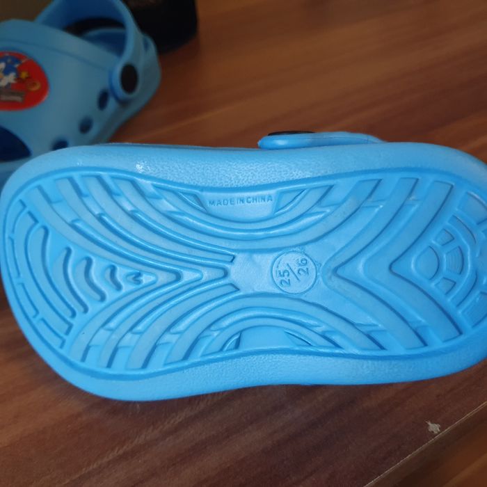 Кроксове с анимационен герой Sonic