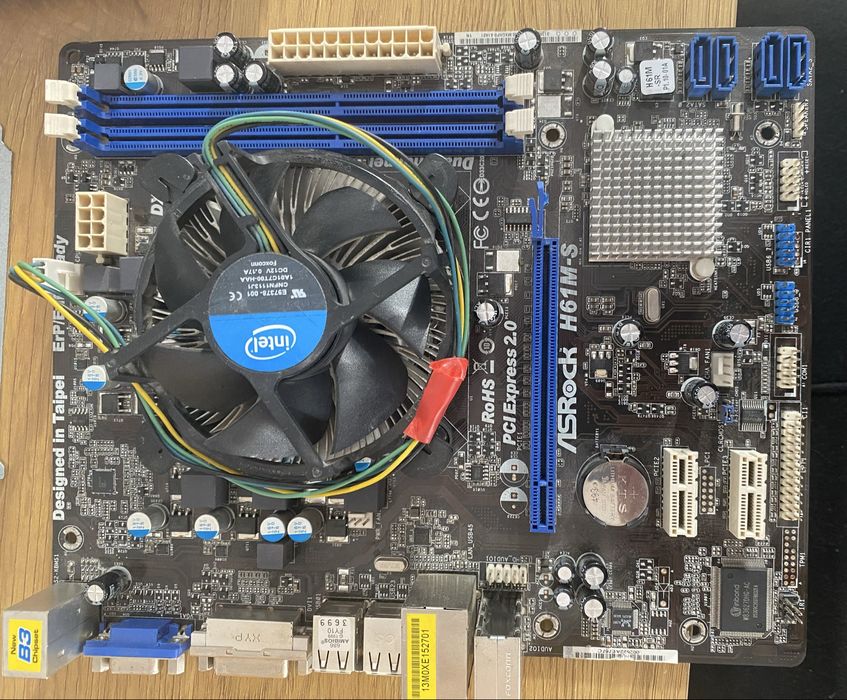 Placa de baza Asus Rock H61M-s