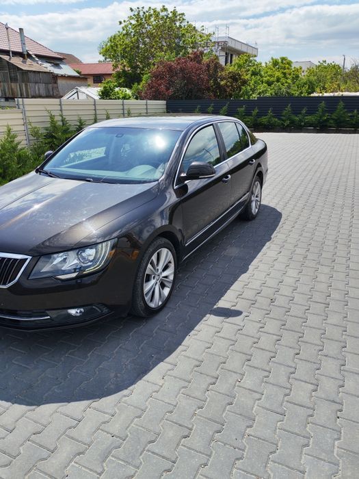 Vând Skoda superb