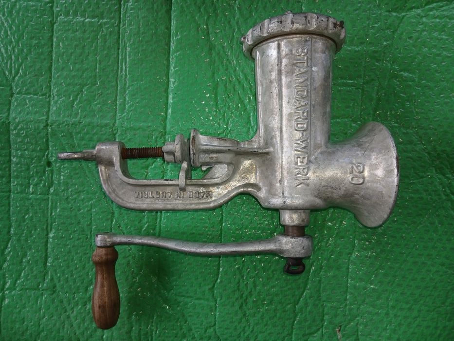 Mașină tocat carne 20