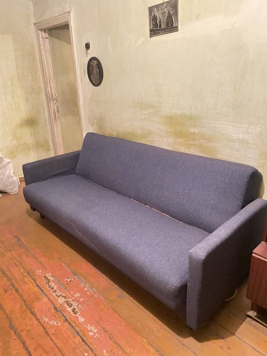 Продам диван в нормальном состоянии