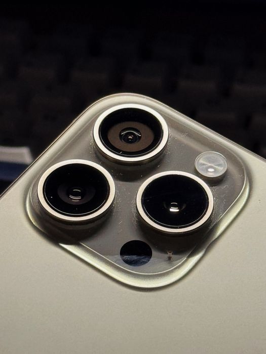 Обменяю iPhone 15 Pro
