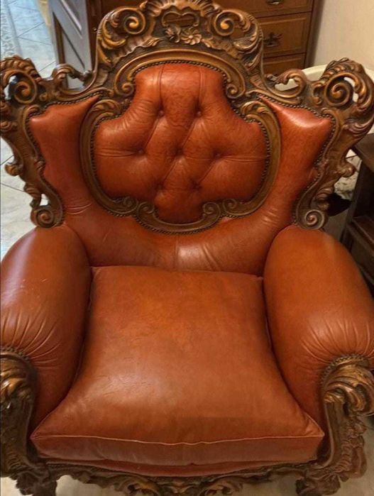 Canapea și fotolii din piele în stil baroc
