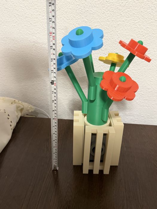 Ghiveci cu Flori tip LEGO-URIAȘ