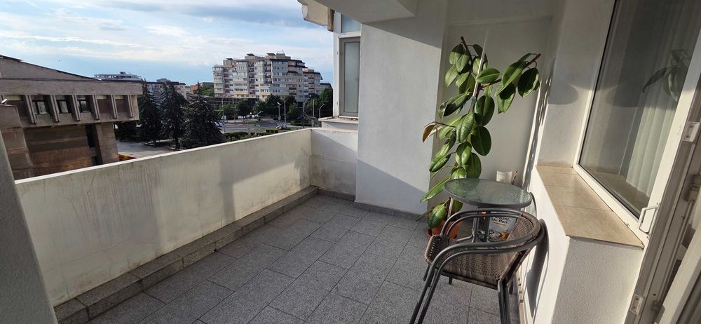 Proprietar, vand apartament 4 camere, ultracentral, Targoviste