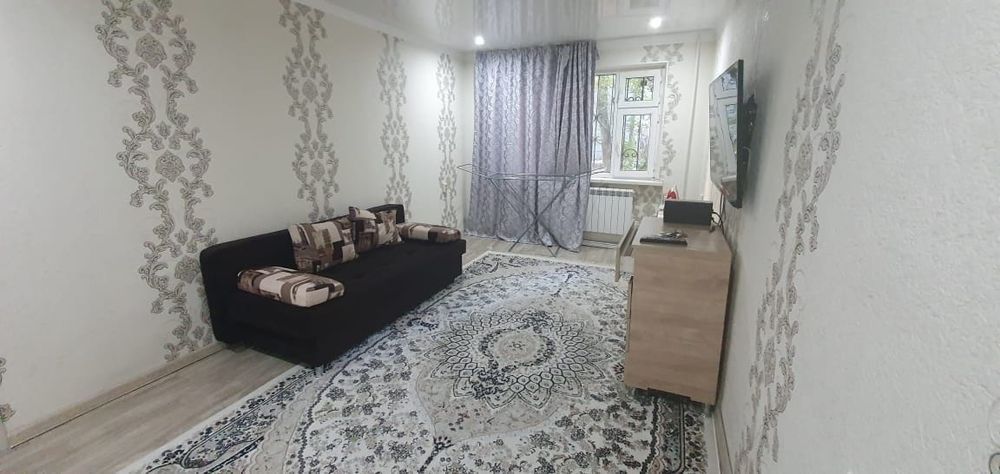 Сдам 2х комн кв в самом центре города!!