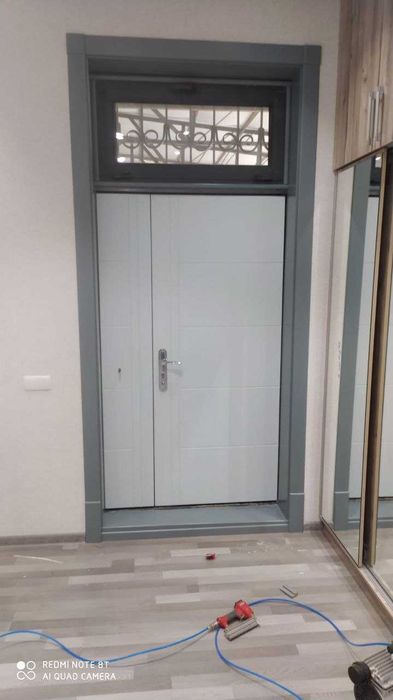 TAMIRLAYMIZ Podyezd va xonadon eshiklarini(metall,yog'och), mebellarni