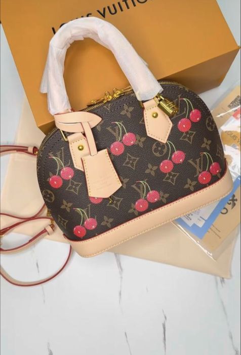 Сумки Louis Vuitton с вишенками
