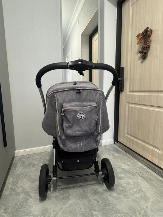 Продам прогулочную коляску Quatro Monza