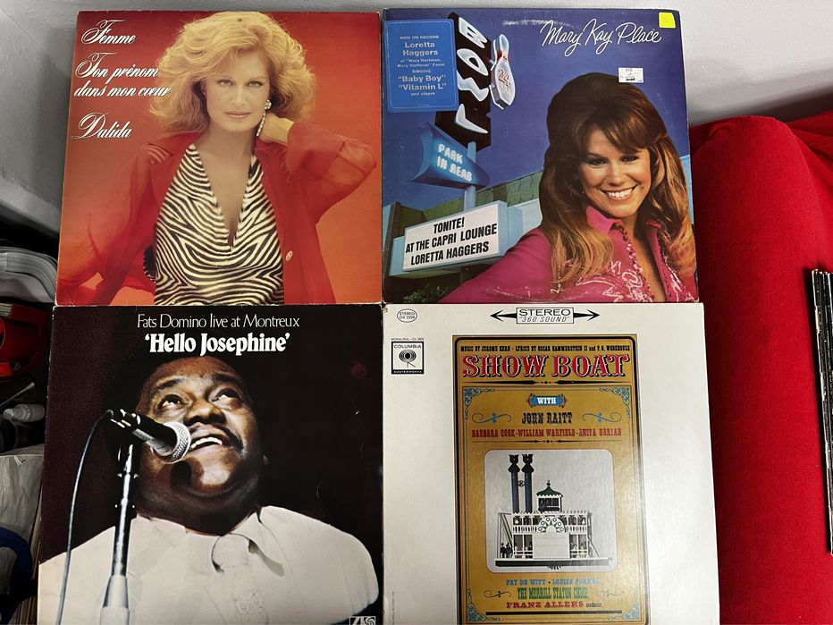 Западни и USA плочи, имам различни стилове и заглавия!