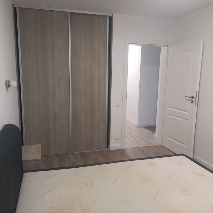 Dau in chirie ap.3 camere