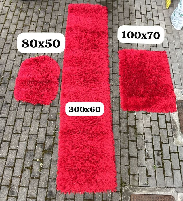 Vând covoare set