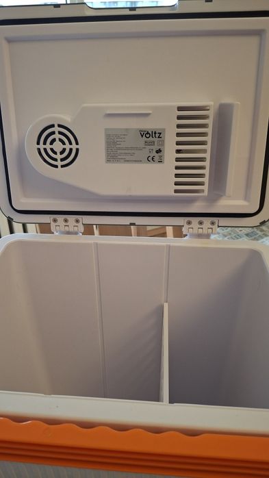 Продава хладилна чанта 24 л, DC 12V/220V