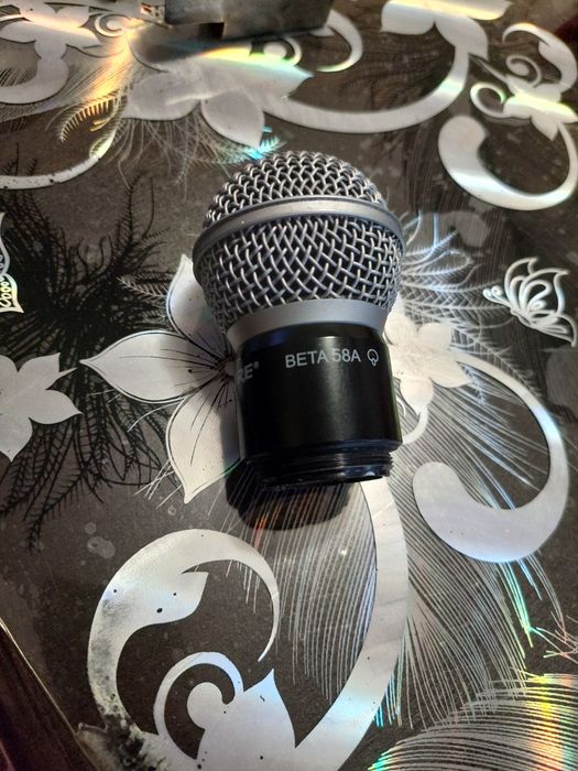 Продавам музикални инструменти